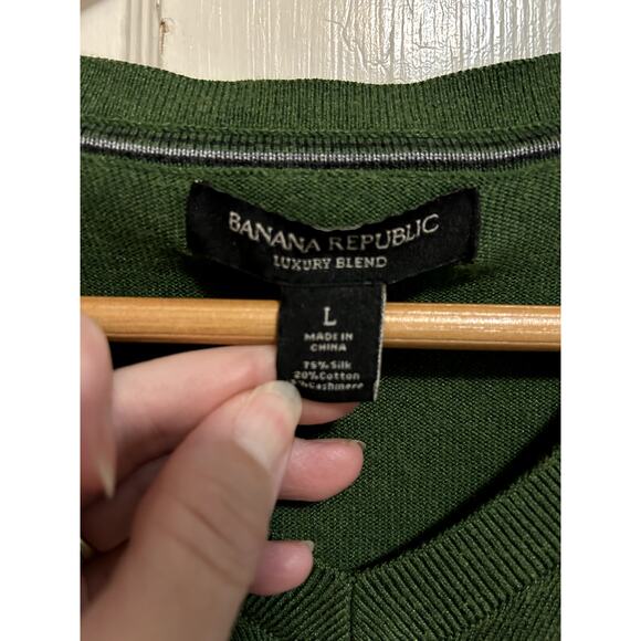 Banana Republic Men's Large Hunter Green V Neck Sweater Silk Cotton Luxury Blend - Picture 2 of 5